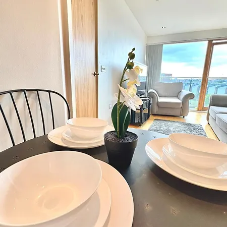 Dock Apartment Leeds (West Yorkshire)