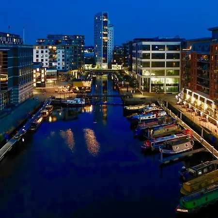 Dock Leeds (West Yorkshire)